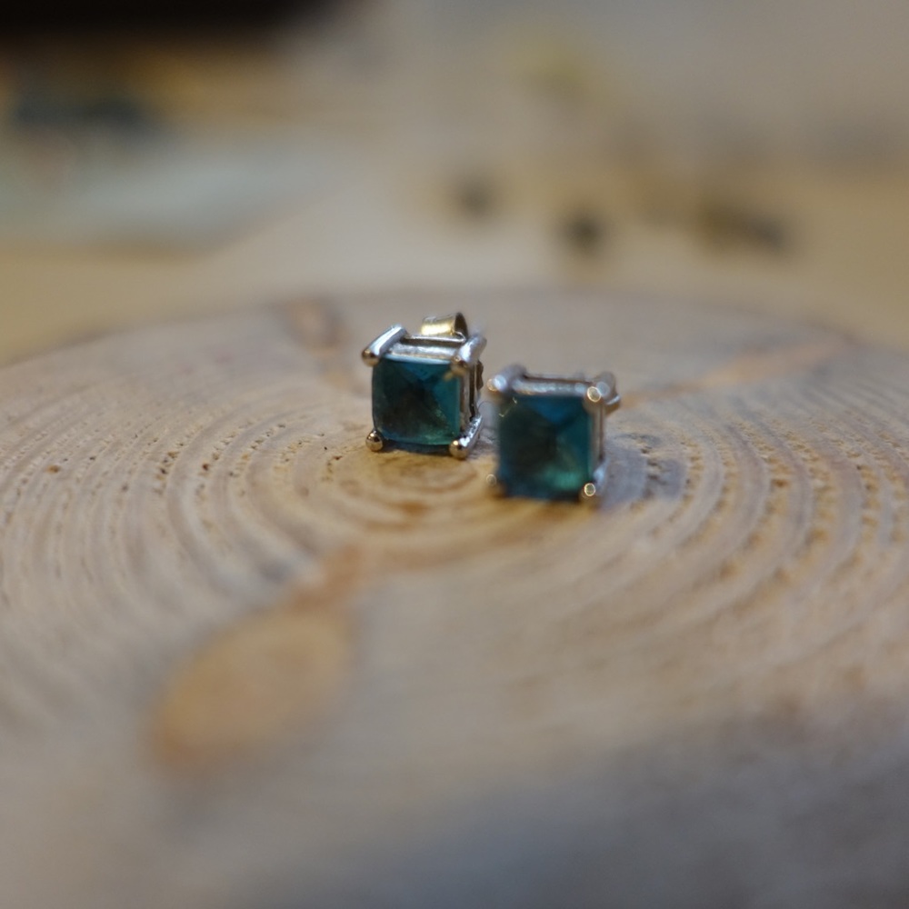 NEW 925 Stylish Silver Earrings
